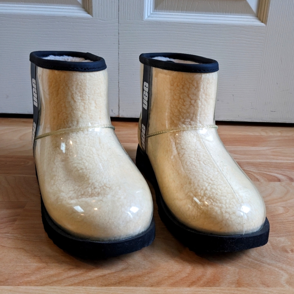 UGG classic mini boots
